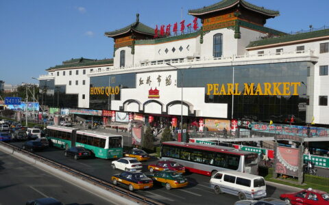 What to Buy at Hongqiao Pearl Market (Beijing) in 2025: Pearls, Jade, and Shopping Tips from Real Travelers